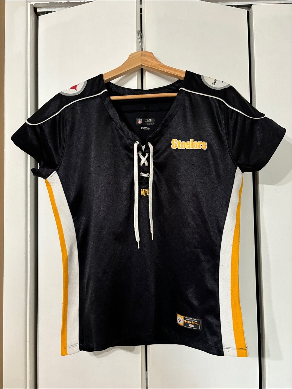 NFL team apparel Steelers football jersey style lace up shirt